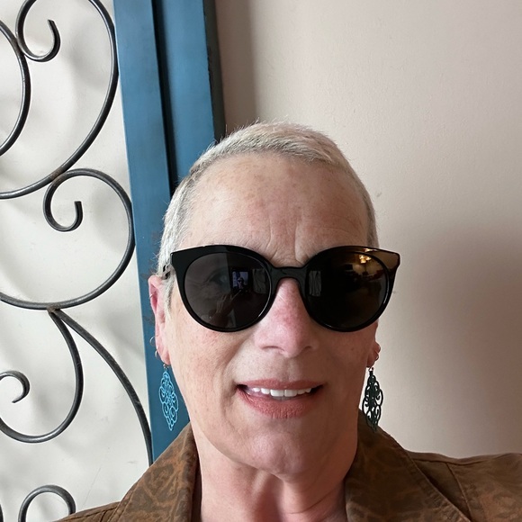 Gorgeous PRADA Sunglasses in EUC - Picture 3 of 10